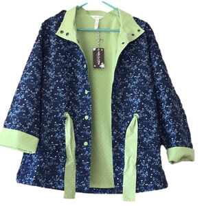 Matilda Jane blue and green floral dot funnel collar jacket, women’s M. NWT ☔️